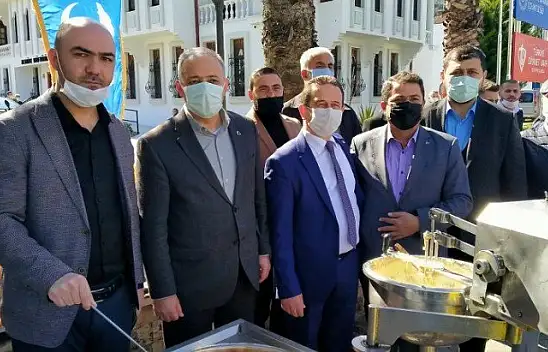 Şehitlerimiz için lokma dağıttılar