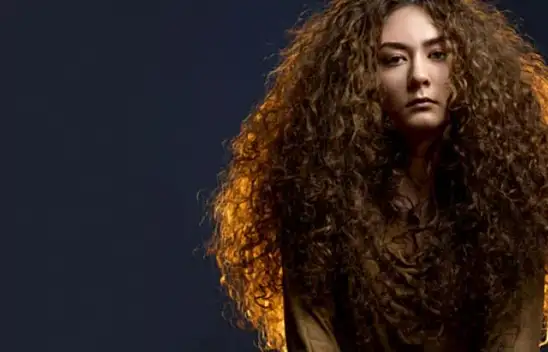 SENA ŞENER YILBAŞINDA BEŞKAZA'DA