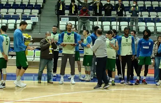 Tarihi maç öncesinde anlamlı ziyaret