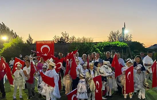 TOPLU SÜNNET TÖRENİ RENKLİ GÖRÜNTÜLERE SAHNE OLDU