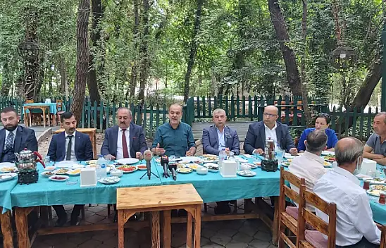 Uzundemir, 'Ne birisine rant verdim ne de birisine peşkeş çektim'