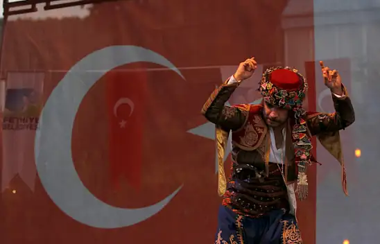 350 Dansçı Hünerlerini Sergiledi