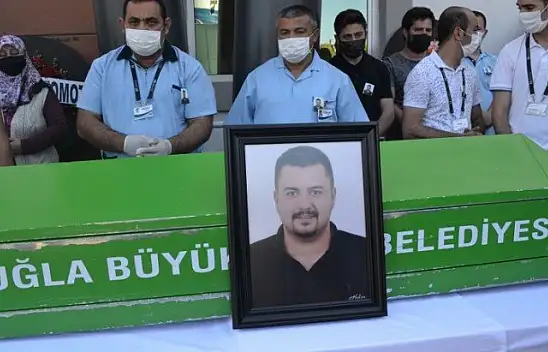 Ambulans sürücüsü yaşam mücadelesini kaybetti