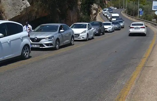 Başkan Kökten, 'Hem tatilci hem de esnaf zarar görüyor'