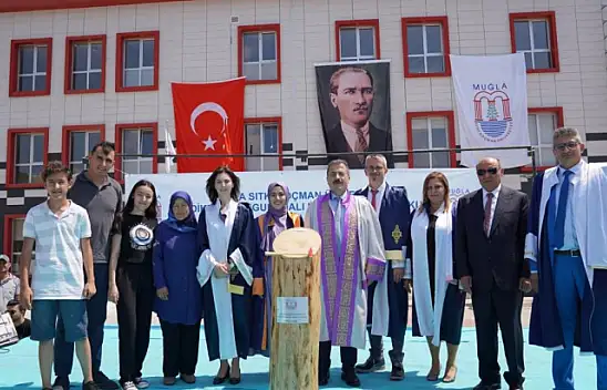 Başkan Otgöz, Seydikemer Uygulamalı Bilimler Yüksekokulu mezuniyet törenine katıldı