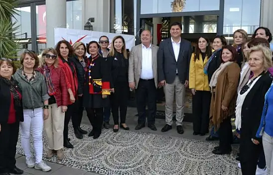 CHP Kadın Kolları kahvaltıda bir arada