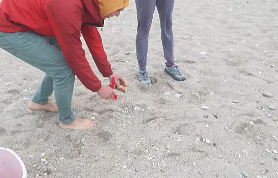 Duyarlı Rus vatandaları sahili temizledi