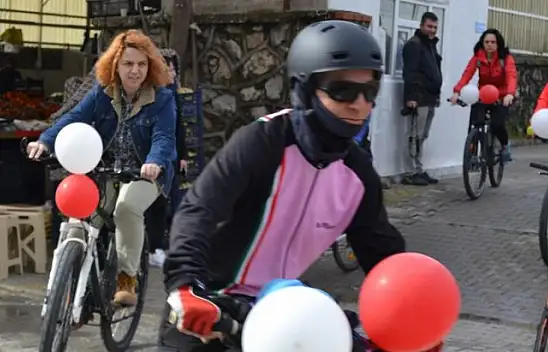 Emekçi kadınlar için bisiklet turu