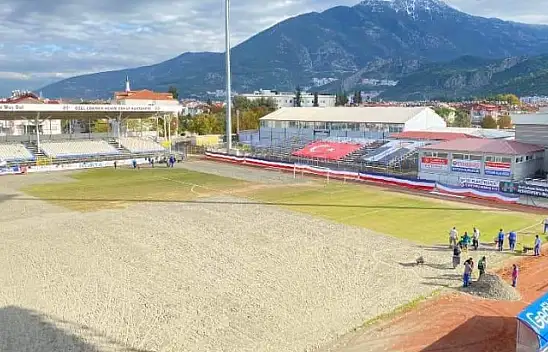 Fethiyespor 2. Yarı için çim yeniliyor