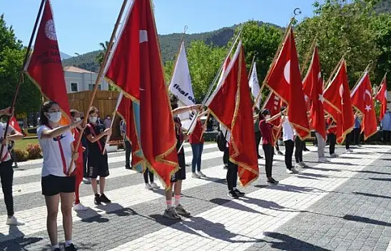 Gençlik ve Spor Bayramına buruk kutlama