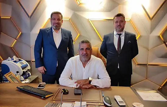 'Gold House' görkemli bir törenle açıldı