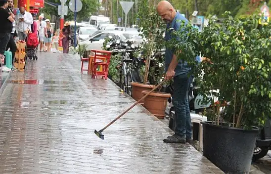 Güneşli havanın ardından yağmur bereketi
