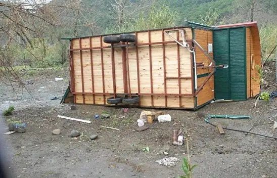 Hortum İnlice'de zarara yol açtı