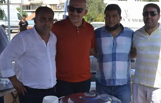 İksirci Tezcan'dan aşure etkinliği