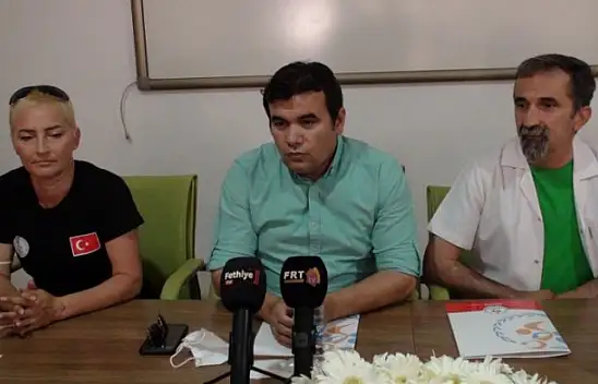 Oturarak voleybol takımı ile Esnaf Hastanesi arasında anlaşma sağlandı