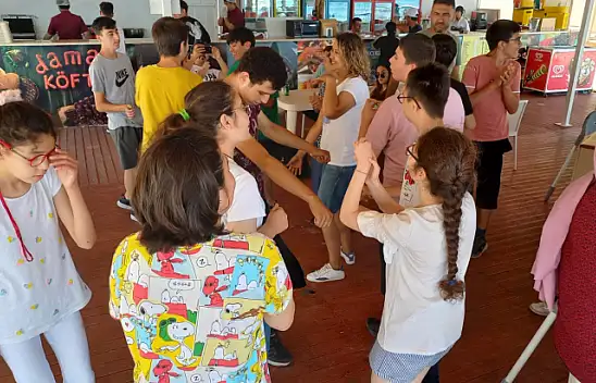 Özel öğrencilerden 'Hoşgeldin Yaz' partisi