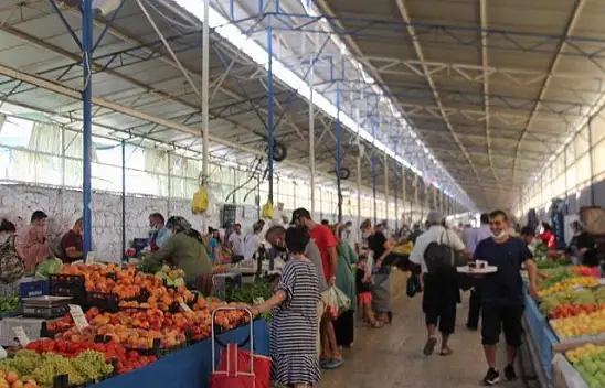 Salı pazarında zirveyi bamya ve taze fasulye paylaşıyor