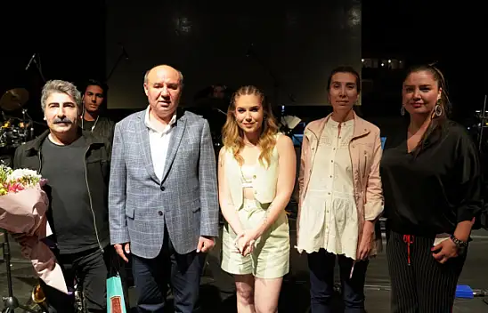 Seydikemer Ece Mumay ile coştu