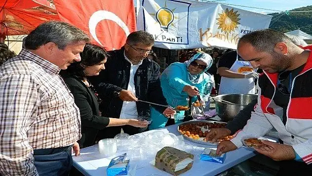 15 Temmuz Şehitleri Anısına Lokma Dağıtıldı