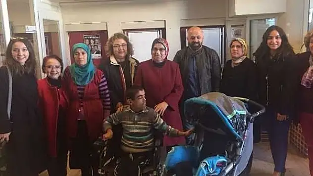 '3 ARALIK DÜNYA ENGELLİLER GÜNÜ' NDE FARKINDALIKYARATTILAR