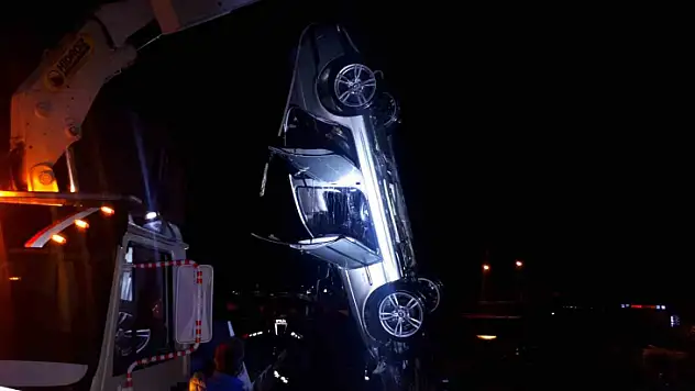 ALKOLLÜ SÜRÜCÜNÜN KULLANDIĞI OTOMOBİL DEREYE UÇTU: 2 ÖLÜ, 2 YARALI