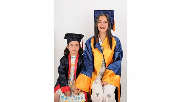 Anne ve Kızı Aynı Gün Kep Attı