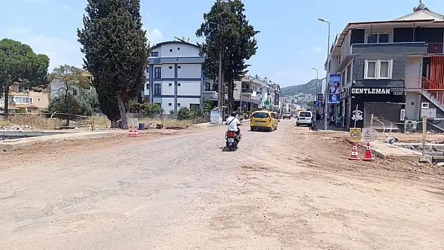 Baha Şıkman Caddesi'nde Trafik Yeniden Çift Yönlü