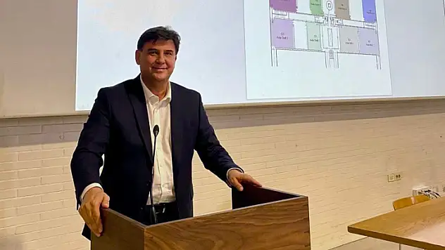 Başkan Karaca, İspanya'da 'Sürdürülebilir Şehirler, Kültürler ve Zanaat' konferansına katıldı