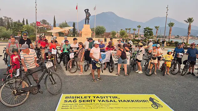 Bisikletlilerden sessiz protesto
