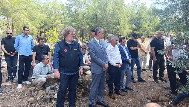 Depremde yaşamını yitiren 14 yaşındaki Afranur son yolculuğuna dualar ile uğurlandı