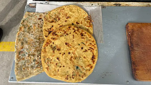 El açması börekten doğal meyve suyuna: Fethiye'de pazara lezzet katan tezgah