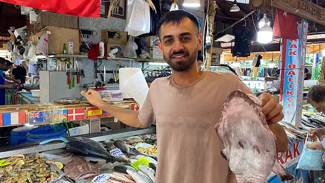 Fethiye Balık Pazarı'nda Gündüz Sessiz, Akşam Hareketli