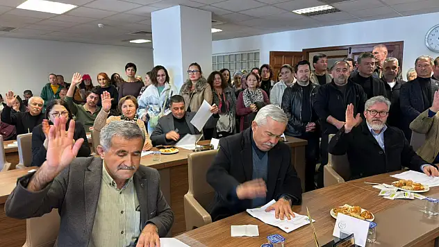 Fethiye Belediyesi Meclisi'nde 25 gündem maddesi görüşüldü, denetim komisyonu belirlendi