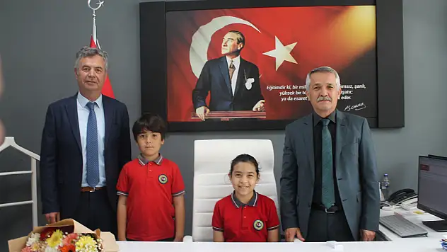 Fethiye Cumhuriyet İlkokulu öğrencileri bir günlüğüne İlçe Milli Eğitim Müdürü oldular