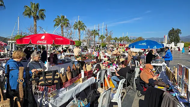 Fethiye'de 3 gün sürecek Yeni Yıl Pazarı açıldı