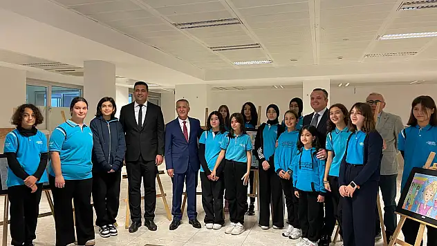 Fethiye'de 'Öğrenci Gözünden Öğretmenler Günü' sergisi