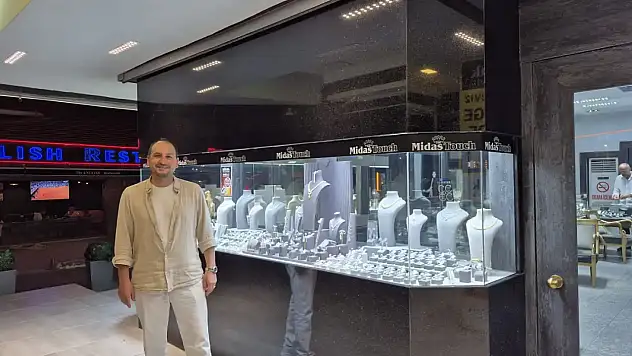 Fethiye'de pırlanta ürünler İngiliz turistlerden ilgi görüyor