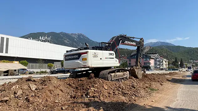 Fethiye'de Toptaş Deresi'nde ıslah çalışmalarında son etap