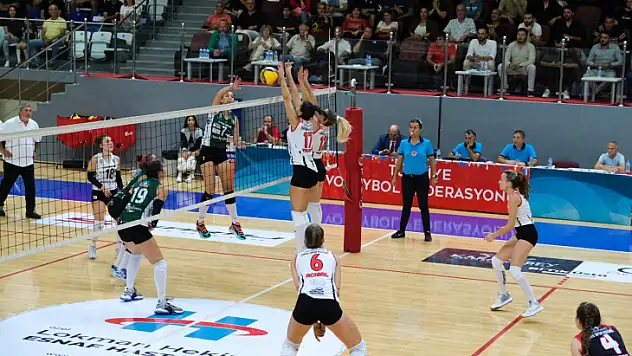 FETHİYE'DE VOLEYBOL RÜZGARI ESTİ