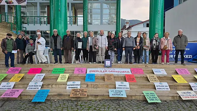 Fethiye Emekliler Dayanışması 127. Hafta Eylemini Gerçekleştirdi