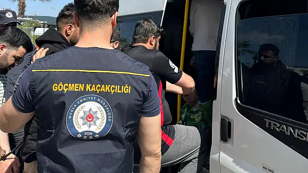 Fethiye Merkezli Göçmen Kaçakçılığı Operasyonunda 12 Kişi Tutuklandı