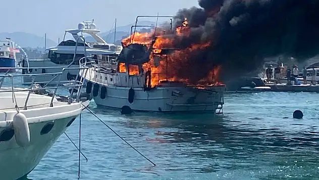 Göcek Marina'da tekne yangını