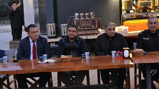 İFTAR YEMEĞİNDE BİR ARAYA GELDİLER