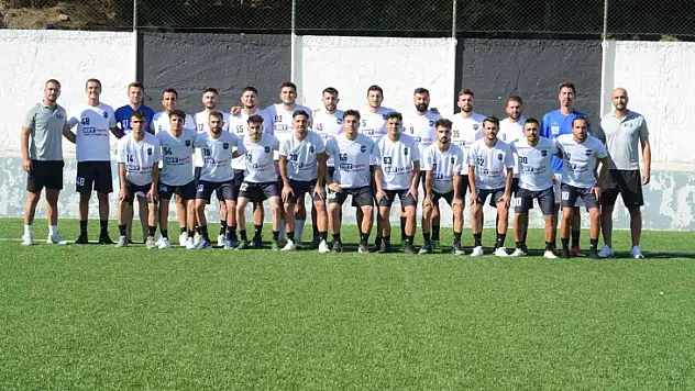 MARMARİS'İN GENÇ MARTILARI SAHAYA ÇIKTI