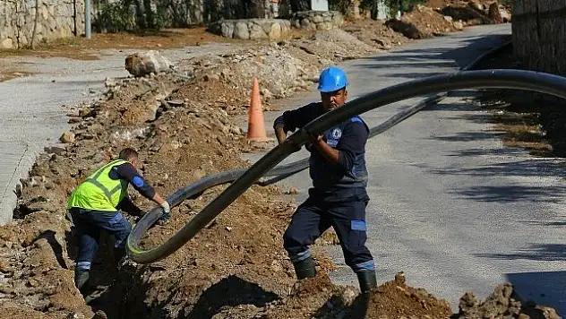 Ölüdeniz'in İçme Suyu Hatları Yenileniyor