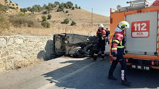 Otomobil beton duvara çarptı