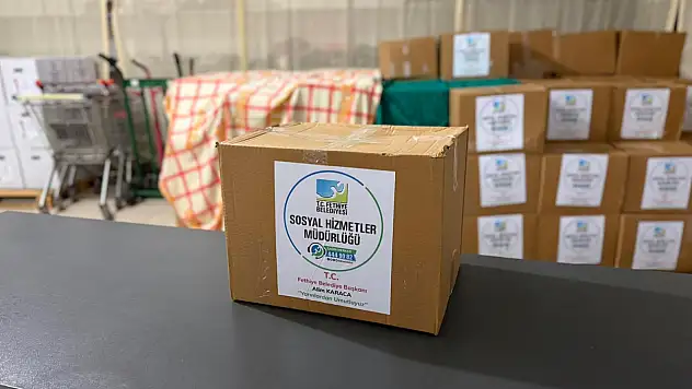 Ramazan kolileri Fethiye'de hanelere ulaştırılmaya başlandı