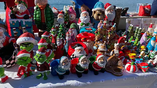 Renkli tezgahlar yoğun ilgi gördü