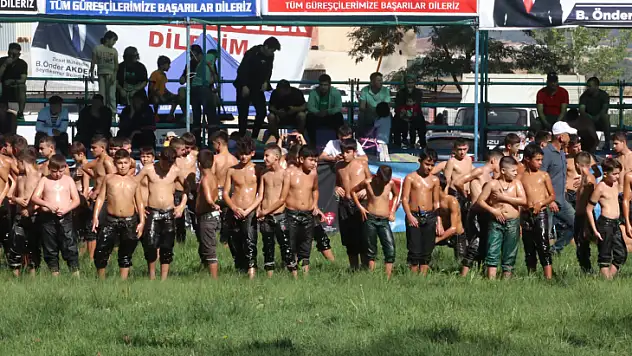 Seki Yağlı Pehlivan Güreşleri Minikler Kategorisinde Başladı