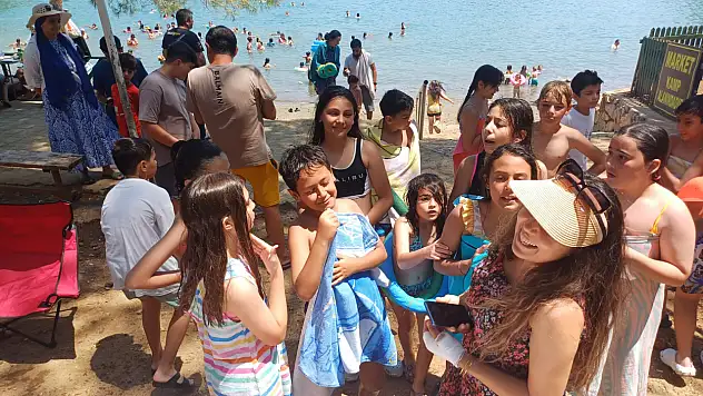 Vali Recai Güreli Ortaokulu'ndan yılsonu etkinliği